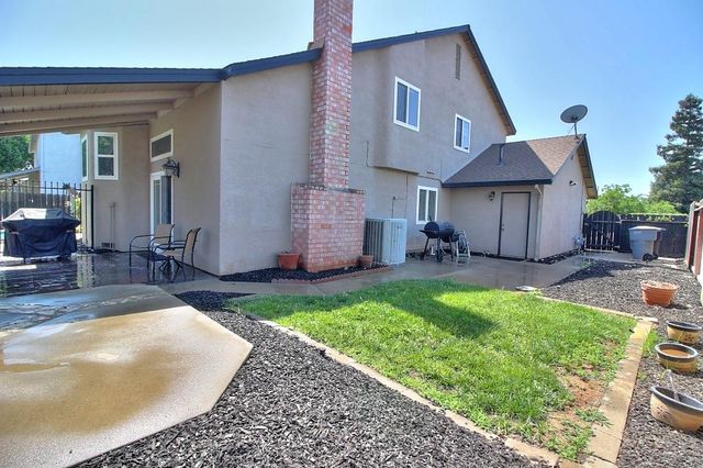 1518 Glenwood Ct, Escalon, CA 95320