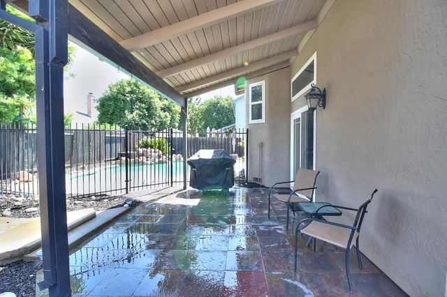 1518 Glenwood Ct, Escalon, CA 95320