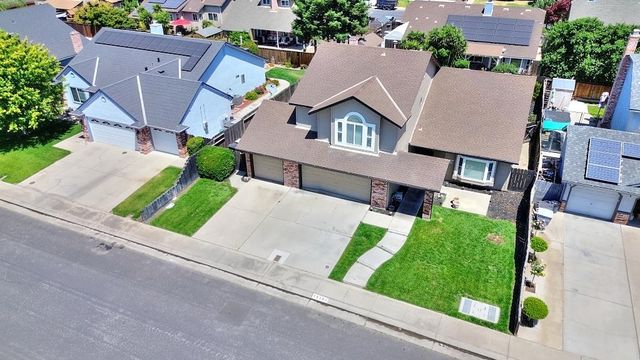 1518 Glenwood Ct, Escalon, CA 95320