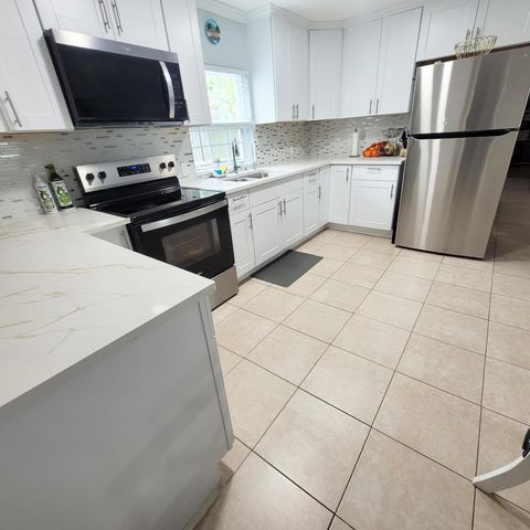 208 Edmund Street, Jupiter, FL 33458