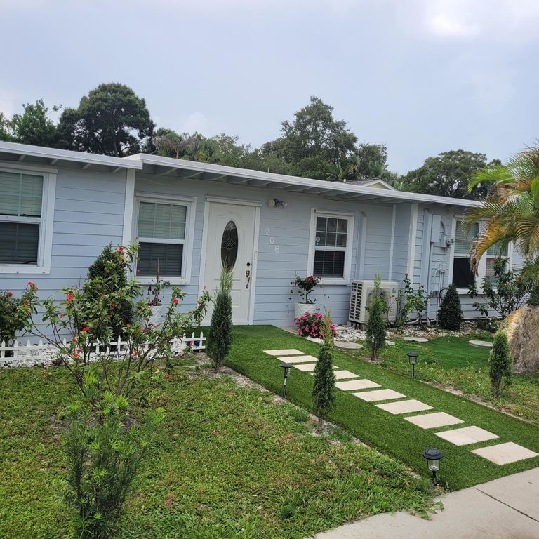 208 Edmund Street, Jupiter, FL 33458