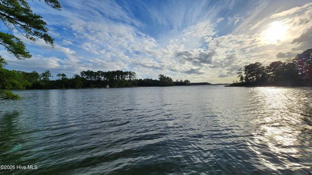 129 Cummins Creek Road, Beaufort, NC 28516