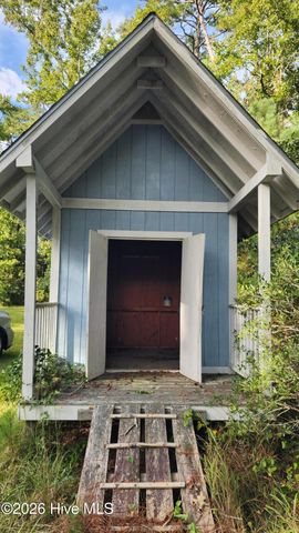 129 Cummins Creek Road, Beaufort, NC 28516