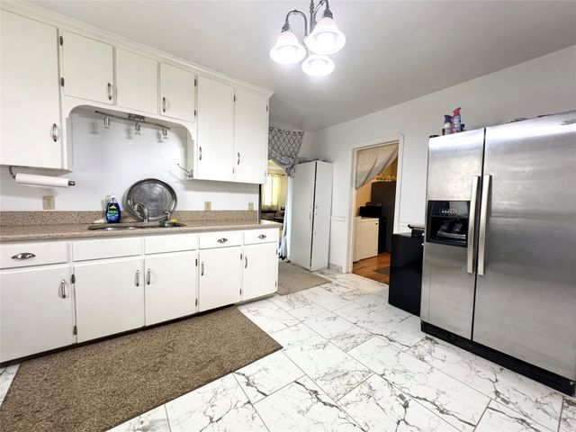 837 W 52ND Street, Erie, PA 16509