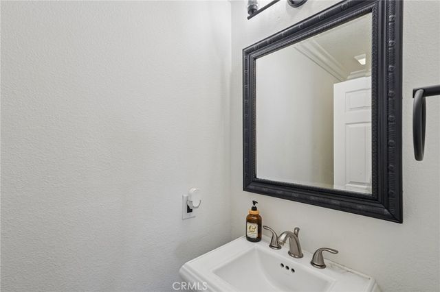 3944 Bennett Avenue, Corona, CA 92883