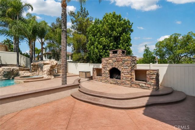 3944 Bennett Avenue, Corona, CA 92883