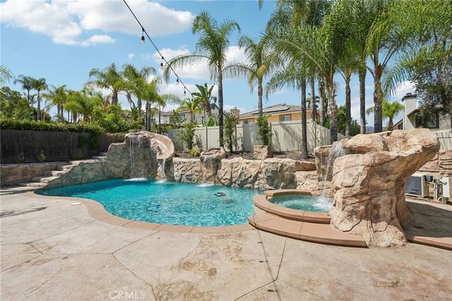 3944 Bennett Avenue, Corona, CA 92883