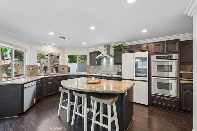 3944 Bennett Avenue, Corona, CA 92883
