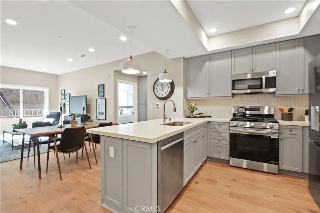 927 Deep Valley Drive 112, Rolling Hills Estates, CA 90274