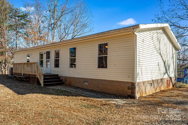 15 Cyrus Lane, Weaverville, NC 28787