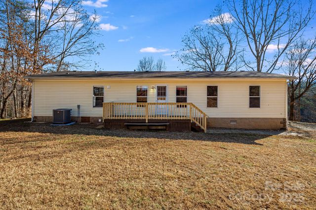 15 Cyrus Lane, Weaverville, NC 28787