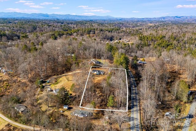 15 Cyrus Lane, Weaverville, NC 28787