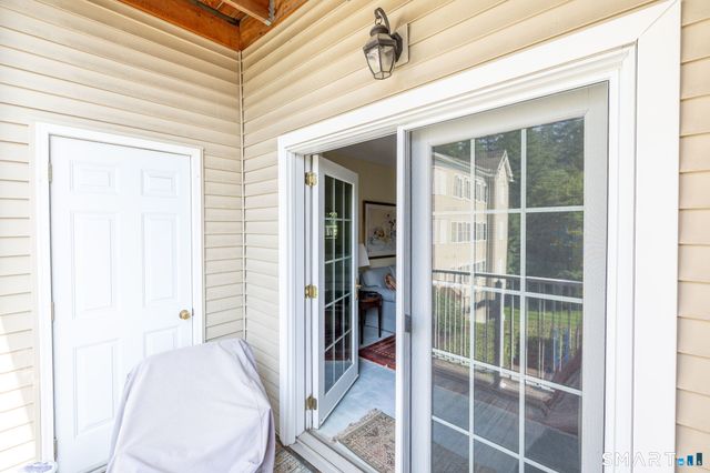 1 West Street 215, Simsbury, CT 06070
