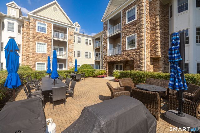 1 West Street 215, Simsbury, CT 06070