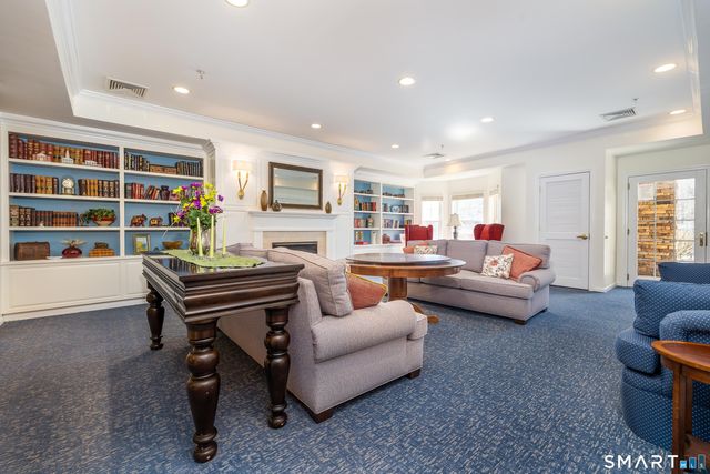1 West Street 215, Simsbury, CT 06070