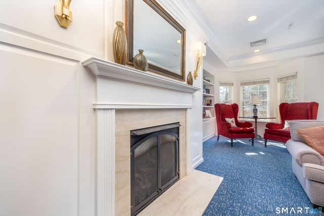 1 West Street 215, Simsbury, CT 06070