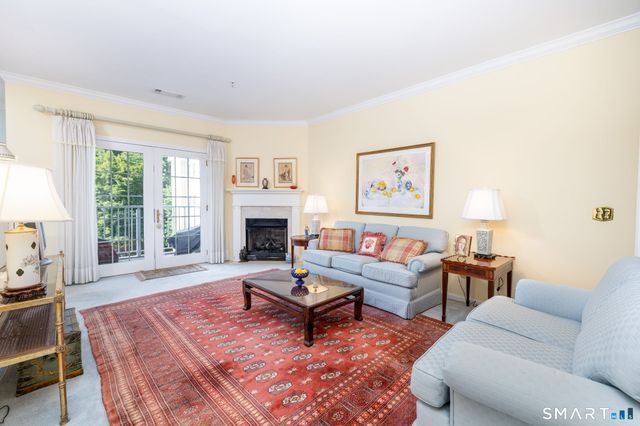 1 West Street 215, Simsbury, CT 06070
