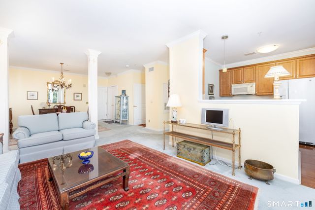 1 West Street 215, Simsbury, CT 06070