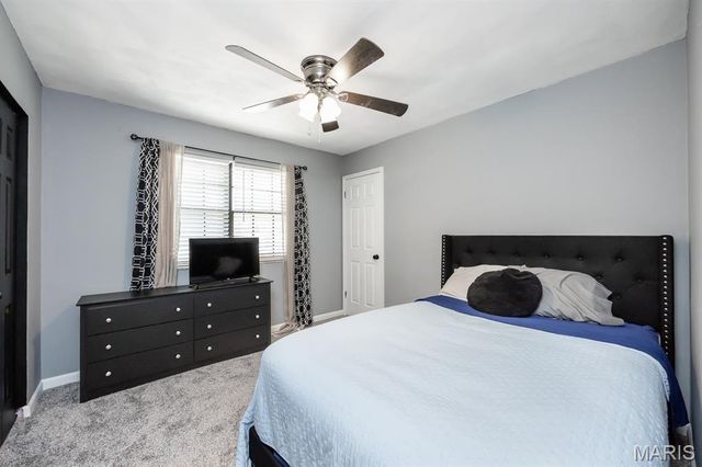 200 Debra Drive, Fairview Heights, IL 62208