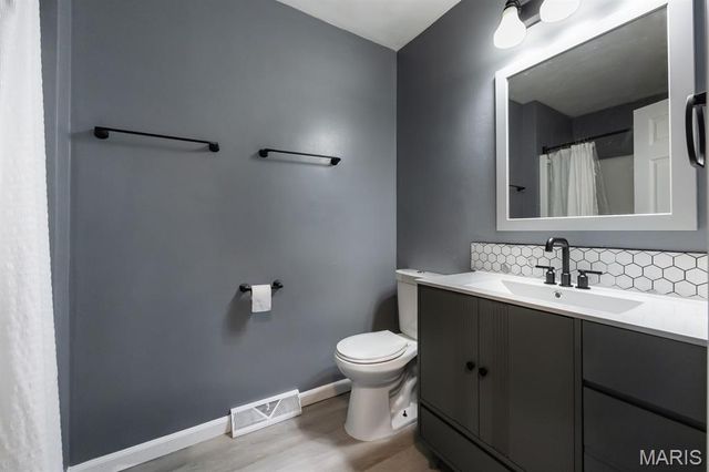 200 Debra Drive, Fairview Heights, IL 62208