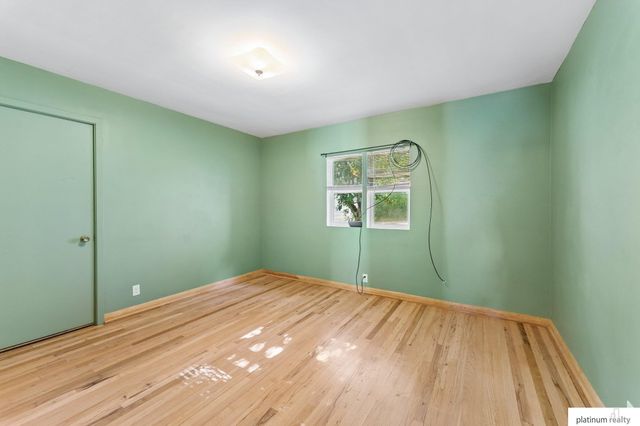 6006 woolworth Avenue, Omaha, NE 68106