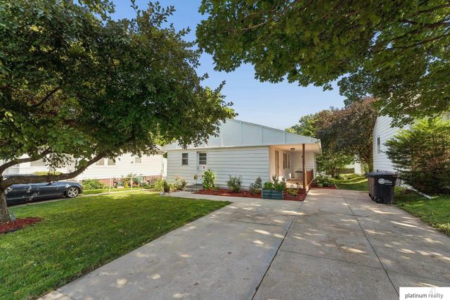 6006 woolworth Avenue, Omaha, NE 68106