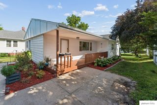 6006 woolworth Avenue, Omaha, NE 68106