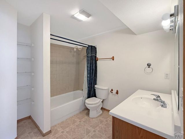 200 S Birchwood Dr, Pueblo West, CO 81007