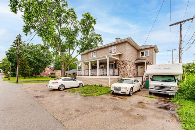 1210 S Lloyd Avenue, Lombard, IL 60148