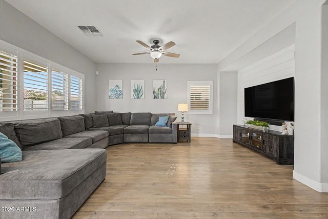 830 W TRELLIS Road, San Tan Valley, AZ 85140