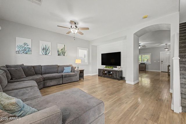 830 W TRELLIS Road, San Tan Valley, AZ 85140