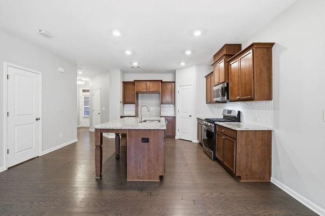 1162 Lanier Willow Path, Buford, GA 30518
