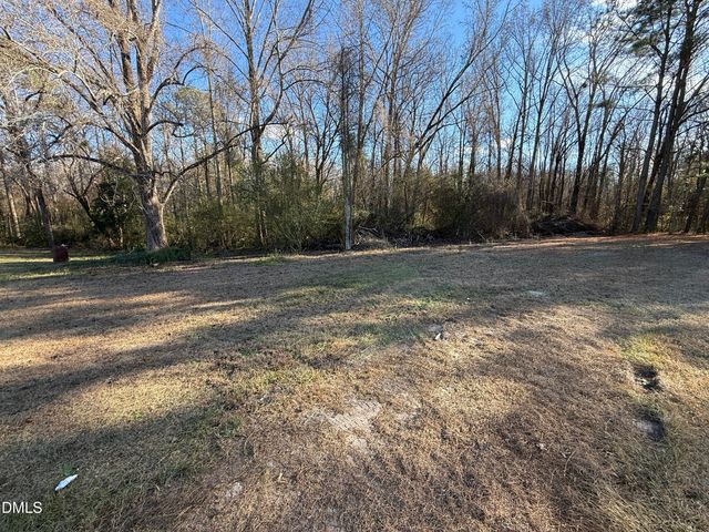 895 Stewart Road, Four Oaks, NC 27524