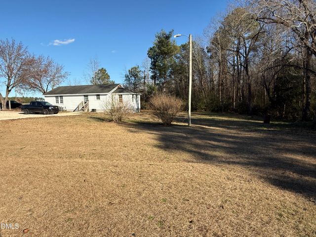 895 Stewart Road, Four Oaks, NC 27524