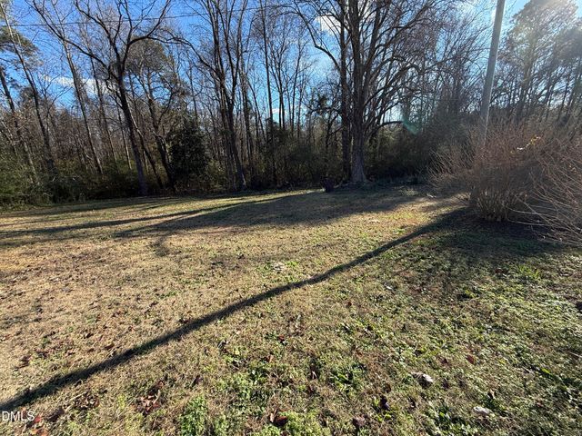 895 Stewart Road, Four Oaks, NC 27524