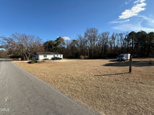 895 Stewart Road, Four Oaks, NC 27524