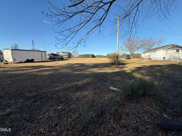 895 Stewart Road, Four Oaks, NC 27524