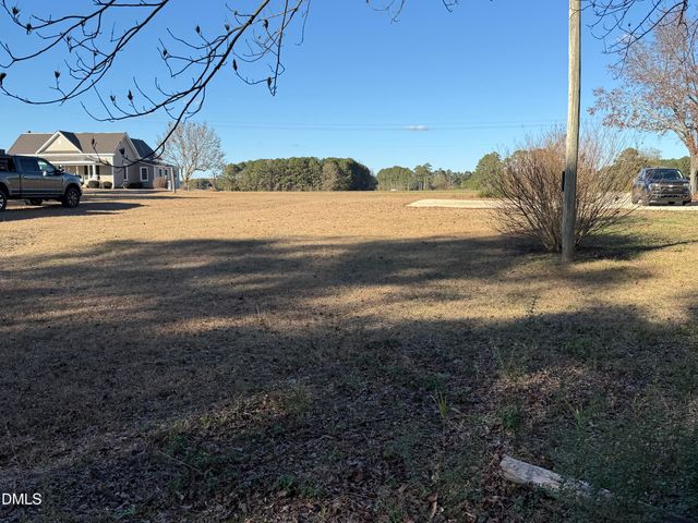 895 Stewart Road, Four Oaks, NC 27524