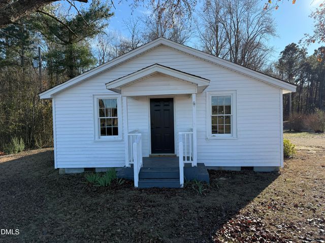 895 Stewart Road, Four Oaks, NC 27524