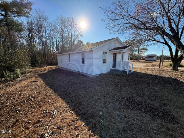 895 Stewart Road, Four Oaks, NC 27524