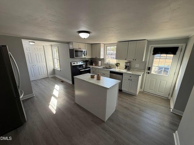 895 Stewart Road, Four Oaks, NC 27524