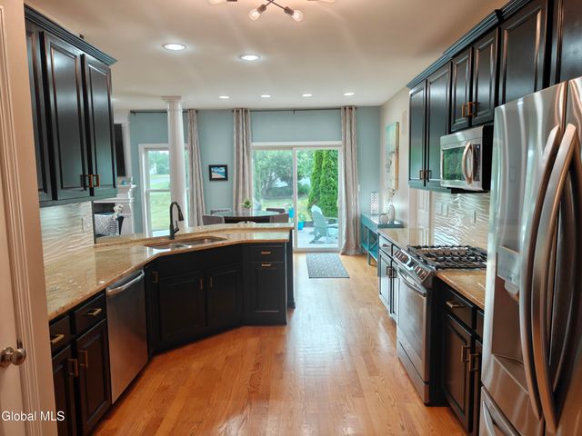 2 Robin Hill Road, Mechanicville, NY 12118
