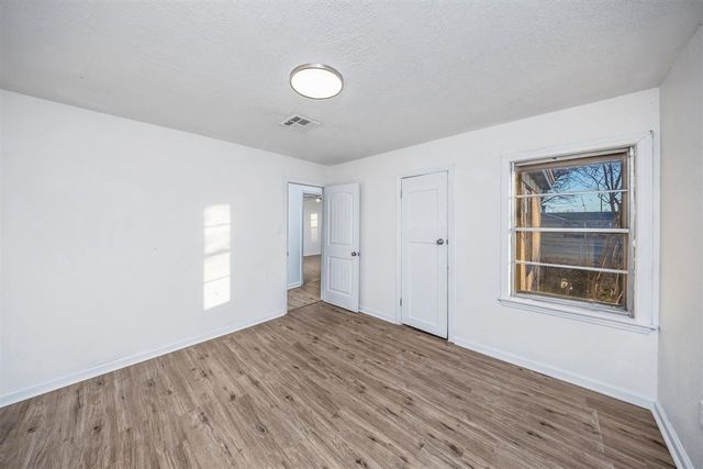 203 NW Morford Dr, Lawton, OK 73507