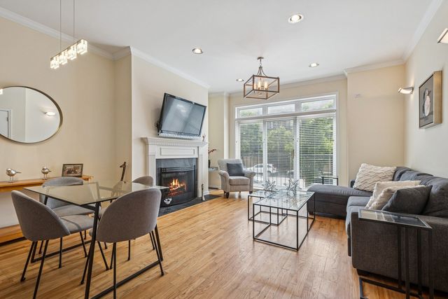 1720 W Diversey Parkway 1, Chicago, IL 60614