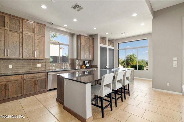 14189 N Silent Ridge Court, Marana, AZ 85658