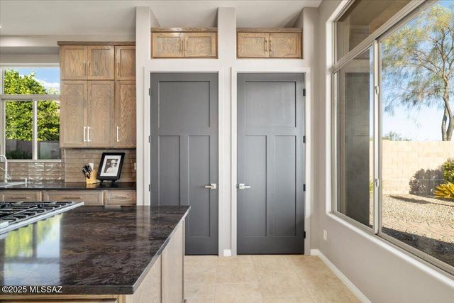 14189 N Silent Ridge Court, Marana, AZ 85658