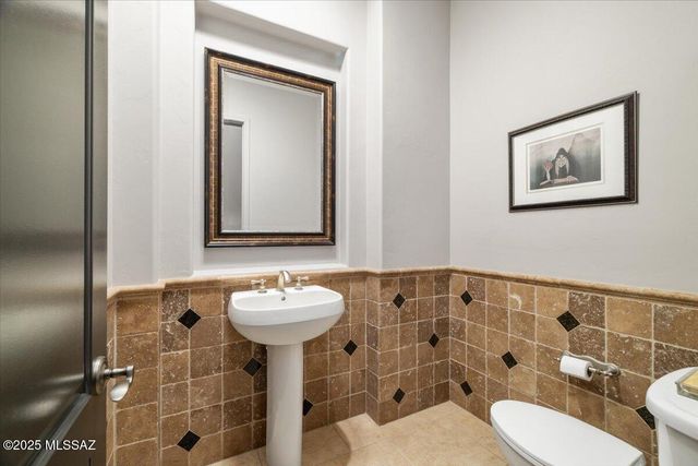 14189 N Silent Ridge Court, Marana, AZ 85658