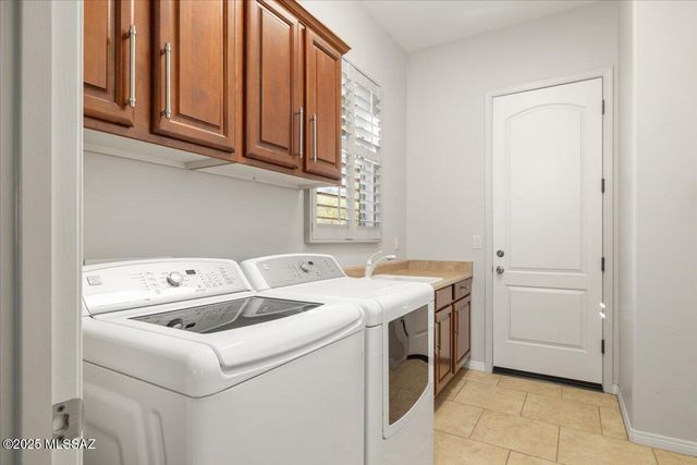 14189 N Silent Ridge Court, Marana, AZ 85658