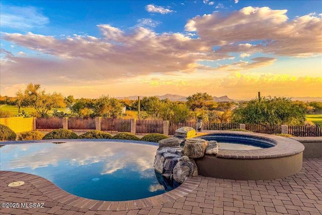 14189 N Silent Ridge Court, Marana, AZ 85658