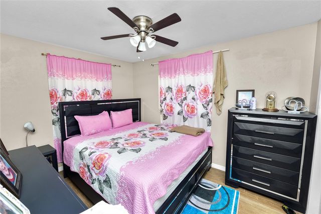 300 AVENUE V NE, Winter Haven, FL 33881